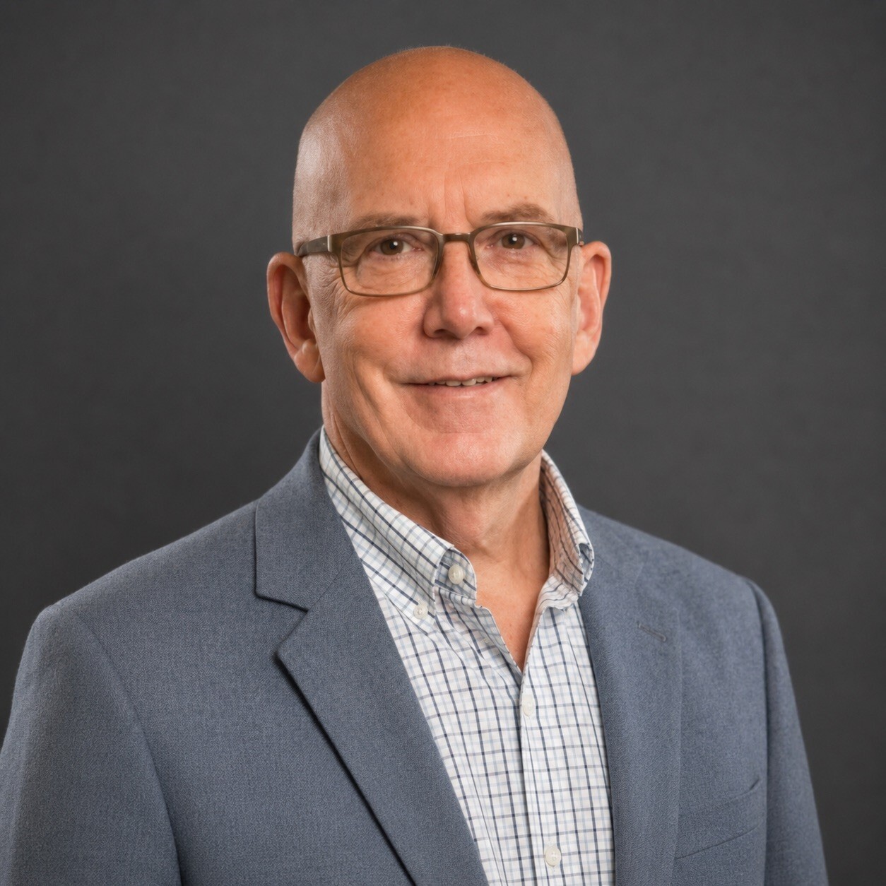 Bruce updated headshot